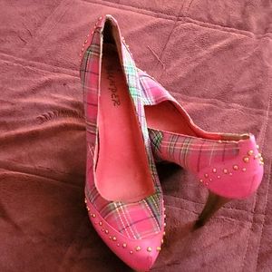 Brand is Bumper size 9 pink color block heel